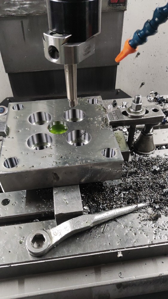 Vertical boring machine